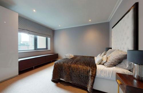 3 Bed 3 Bath Luxury Penthouse With River & City Skyline Views - Foto 14