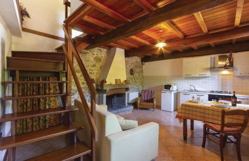 Gorgeous Apartment In Casoli Lu - Foto 6