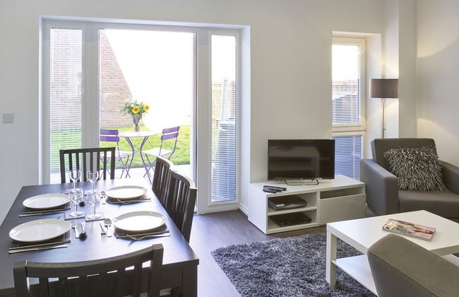 Campbell Park by ShortstayMK - Photo 15