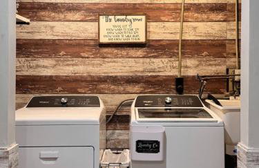 Waterfront Home with Arcade, MassageChair, Firepit, Infinity Game Table - Foto 64