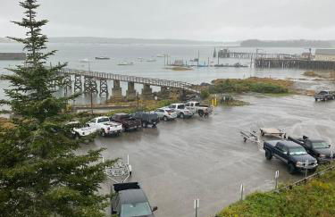 Harbor House Hotel by Umaniii in Jonesport Maine - Foto 14