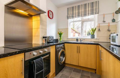 Lovely 4BDR home- Off street parking sleeps 7 - Foto 3