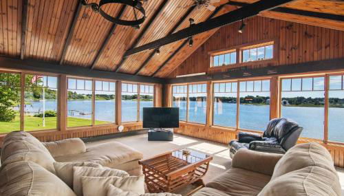 Stunning Waterfront Home w Private Dock - Foto 3