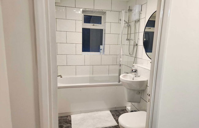 Grays Apartment With City Views Lakeside Shopping - Photo 10