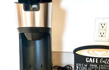 Family Home, Near Disney-Private pool, Spacious 3BR Retreat - Photo 21