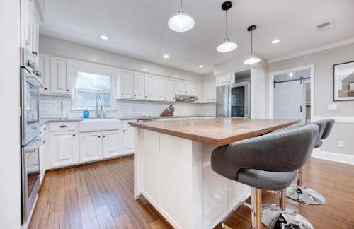 Near Botanical Garden with a Pool Charming on Charing - Foto 7