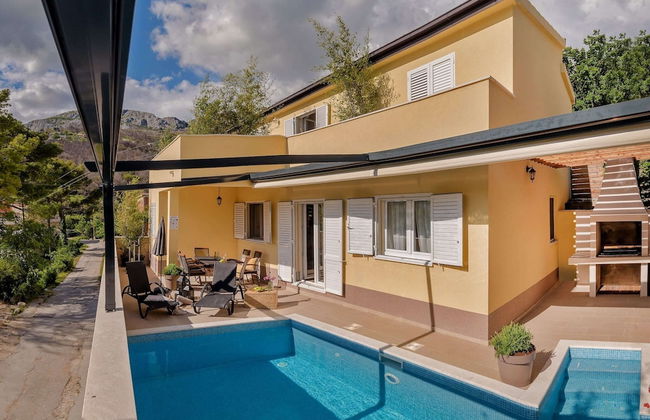 Luxury Villa Lelu With Heated Saltwater Pool, Parking, High Speed Internet, Bbq, el. car Charge T2 - Foto 1