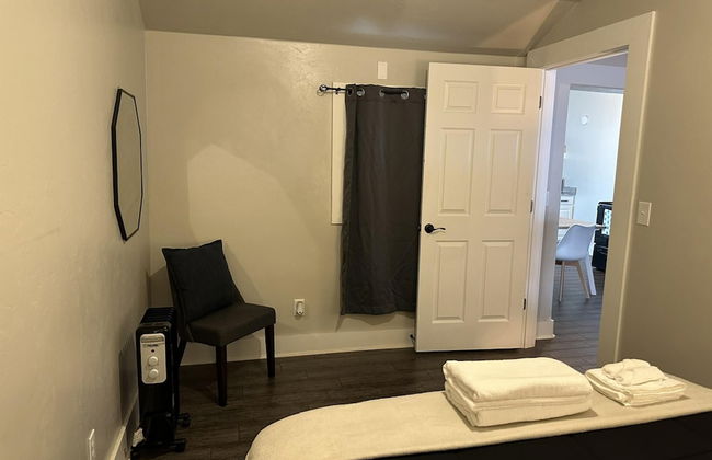 Cozy Charm Studio W 2BR I Fully Furnished - Photo 21