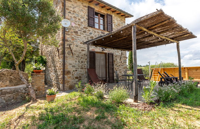 2 bedroom House in Cinigiano with private pool and garden - Photo 3