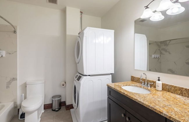 Sosuite 3BR Apt w Balcony, W/d, Gym, On-site Bar - Foto 74