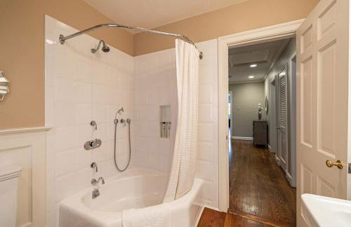 Gorgeous Unique House in Bethesda with 8 Beds - Foto 43