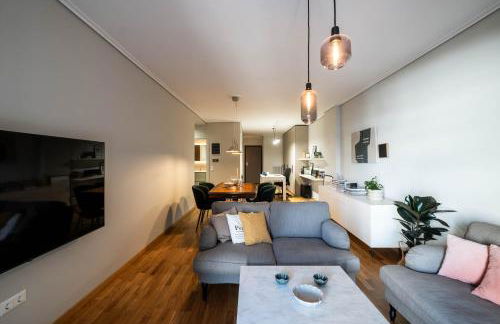 Stylish 2BR with Balcony, Northern Suburbs - Foto 1