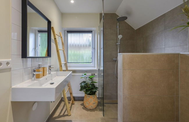 Nice Holiday Home With Terrace - Photo 15