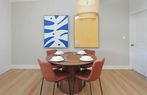 Totally Renovated Near Beach - Photo 9