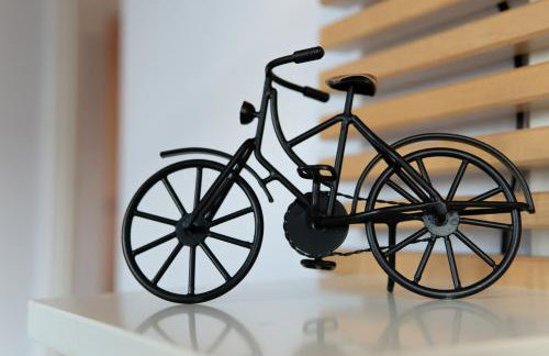 Homely Two Bedroom Apartment in Milton Keynes - Free Parking, WiFi, & Netflix - Photo 10