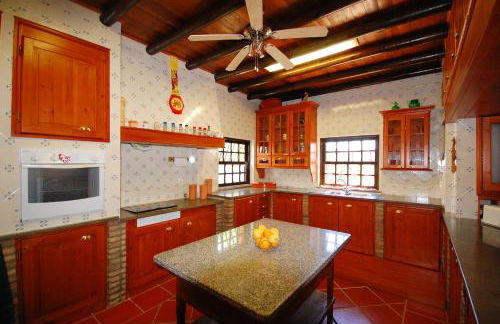 Rustic Villa Tavira with Mountain Views and Pool - Foto 19