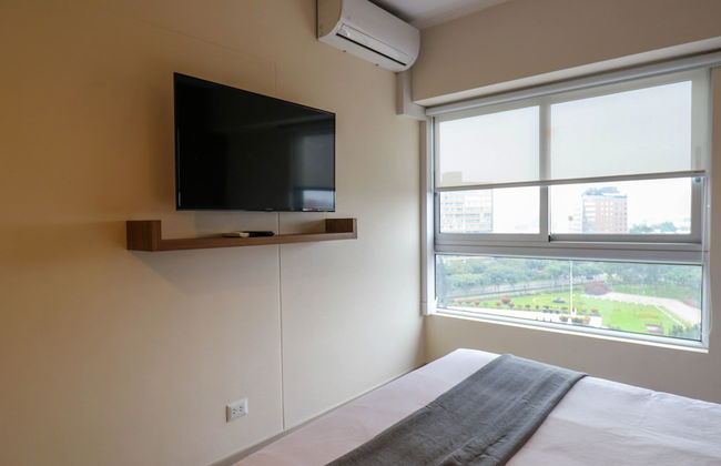 w Majestic 2BR w Modern Balcony in Miraflores - Photo 23