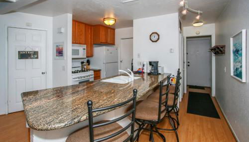 Bayview Condo - Condo is cozy and a great location for kayaking and paddle boarding! - Foto 5, stove, pet friendly, minibar