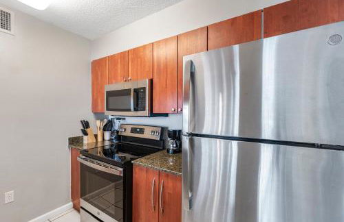 Luxurious 3BR Condo with Pool in Brickell - Foto 52