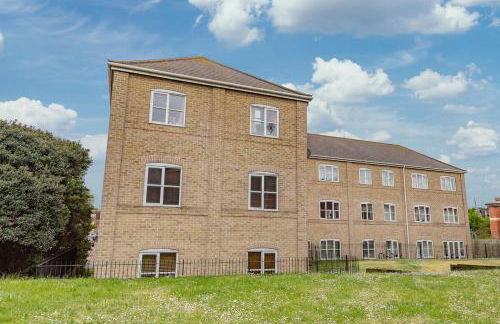 Spacious 3 bed flat in Colchester - Free parking - Foto 6