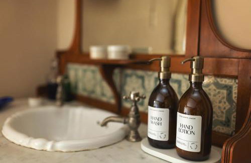 Gablebach Cottage With outdoor tub & log burner - Photo 20