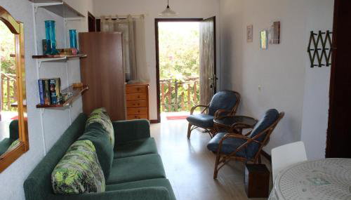 Anastazia's Seaside Apartments - Foto 3