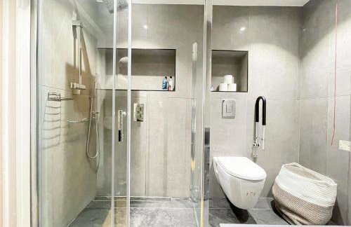 Fully-Furnished Studio Apt in Islington with Wi-Fi near Angel, Kings Cross & Upper Street by NourNest Apartments - Foto 20