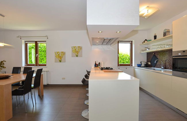 Sophisticated and Chic Villa With Pool - Foto 19