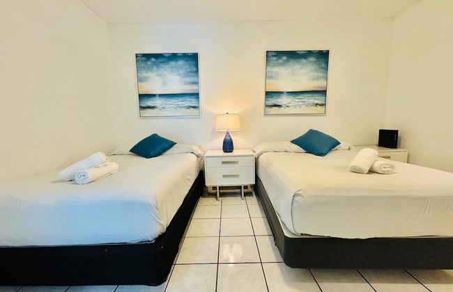 Riverfront King Bed Pool Nearby Beach - Foto 11