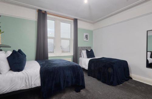 Spacious Bradford House with 4 bedrooms & 6 Beds by PureStay with Parking for 7 nights min! - Foto 26