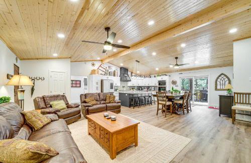 Fire Pit and Trail Access Spacious Happy Jack Cabin - Foto 4