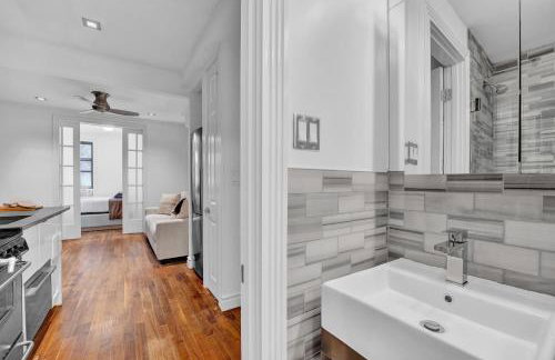 Spacious SoHo 1Bedroom Unit Washer & Dryer - Foto 3