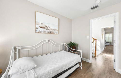 Andrea's Island - PET FRIENDLY - BEACH SERVICE-SLEEPS12!! - Foto 42
