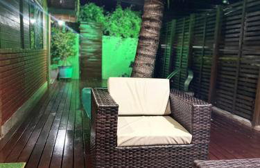 Chalé com PISCINA Privativa, com 2 QUARTOS, ESTACIONAMENTO em Condomínio com PORTARIA 24h, Sauna, Quadras, 3 PISCINAS no condomínio, Pesca e Parquinho Infantil - SmarTV na sala de estar, TV na área CHURRASQUEIRA, Wi-Fi e Cozinha Completa - Foto 17