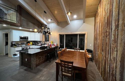 Designer Lake Cabin- HotTub, Sauna & Massage Chair - Foto 58