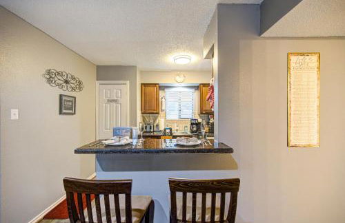 Serene Lakeside Beauty - Photo 6