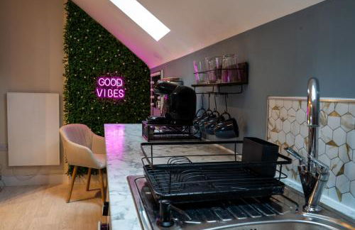 Upbeat Jungle Loft Apartment - Foto 8