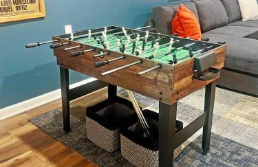 Sleeps 10 + Coffee bar + Game Room + Train to CHGO - Foto 27