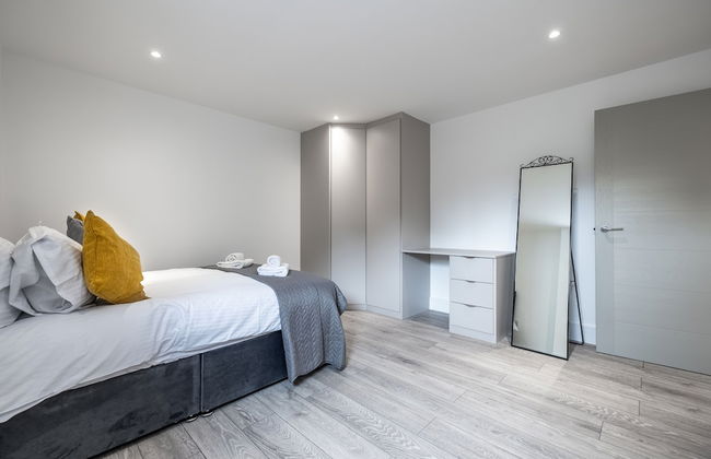 Remarkable 2-bed Apartment in Camberley - Foto 8