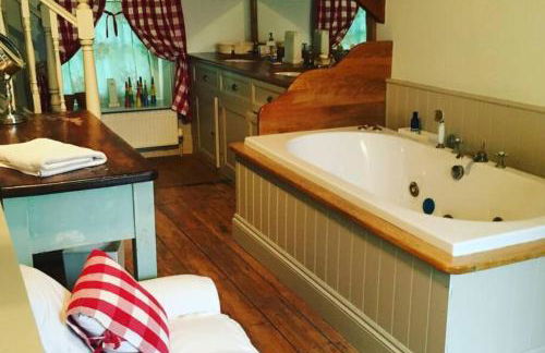 15th Century 6-bed Farmhouse, Sleeps 11, Pets Ok - Foto 75