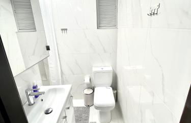 Classic 2 Bedroom Apartment Next to Metro - Marousi - Foto 26