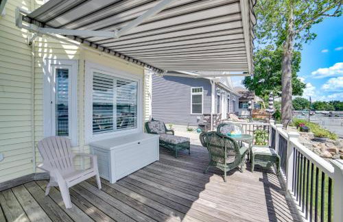 Waterfront ‘Clarklake Escape’ - Deck, Dock & Views - Foto 34