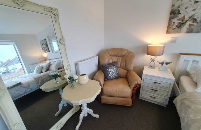 Riverdale House - 4 Bedrooms - Photo 11