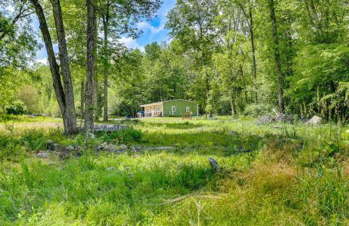 Secluded Poconos Cabin 75 Acres and Fire Pit! - Foto 24