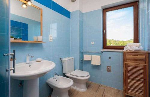 5-Bed Villa with Pool, Jacuzzi & Padel Court - Foto 12