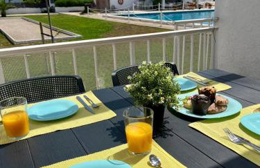 Apartment with a pool near the beach - Photo 1