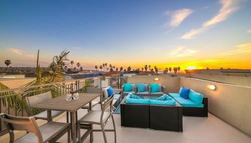 Stunning South Mission Home with Private Rooftop & Ocean Views! - Foto 1