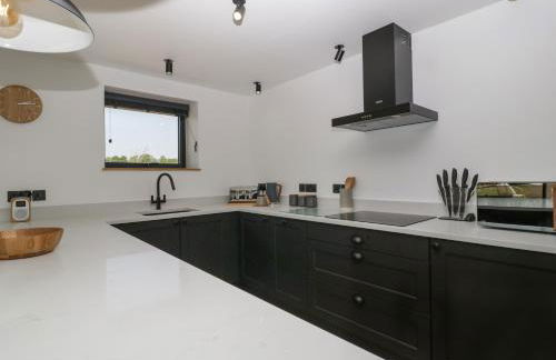 Tilia Barn - Photo 17