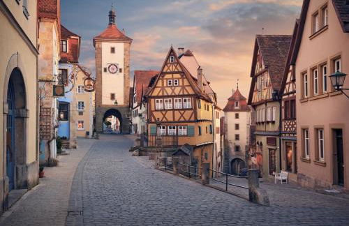 TauberChalet I Private Spa mit Sauna & Whirlpool I Natur I 10 Min zur Altstadt - Foto 6