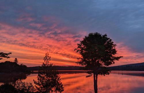 Lakefront Stunning Home, only 30 min to Sugarloaf! - Foto 29